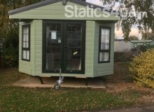 For Sale - 2017 Delta Oakwood 40ft x 13ft For Sale - 2017 Delta Oakwood 40ft x 13ft