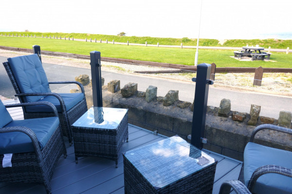 FRONT DECKING VEIW FRONT DECKING VEIW